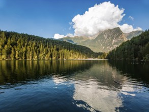 Piburger See with picturesque view of the Acherkogel, Oetz im Ötztal, Tyrol, Austria