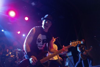 Alan Robert, bassist, Keith Caputo, singer, Joey Z., guitarist of Life of Agony, live on 30 Years