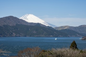 View of Lake Ashi with Mount Fuji volcano, Benten-no-hana Tenbodai viewpoint, Hakone Park, Hakone,