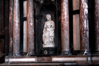 Bruges Madonna, sculpture by Michelangelo from 1501 to 1506, Moscron chapel of the Bruges Church of