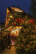 Illuminated, sales stand for coffee and sweets, Christkindlmarkt, Rindermarkt, Munich, Upper