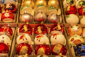 Sales stand with colorful Christmas tree balls, Christkindlmarkt, Marienplatz, Munich, Upper