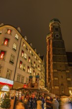 Glühweinstand, Christkindlmarkt, in the back the towers of the Church of Our Lady, Cathedral of Our