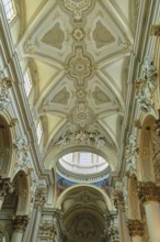 Cattedrale di San Giovanni Battista interior, Ragusa, Ragusa province, Sicily, Italy