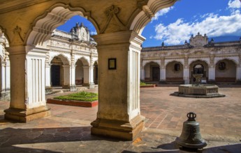 Old San Carlos University, Antigua