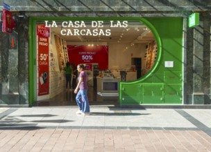 La Casa De Las Carcasas mobile phone accessory shop store, city centre of Zaragoza, Aragon, Spain