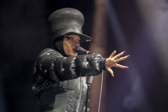Erykah Badu, singer, USA, soul, hip-hop, R&B, The Return Of Automatic Slim World Tour 2025, live at