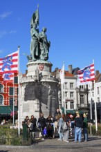 Monumental monument to Jan Breydel and Pieter de Coninck on the lively market square in the old