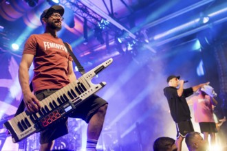 Chriggi (Christian Comba), keyboardist from Irie Révoltés live on Irieunion - Le Re-Tour pour une