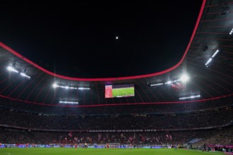 Overview, total, evening game, floodlight, night view, moon, goal, scoreboard, Allianz Arena,