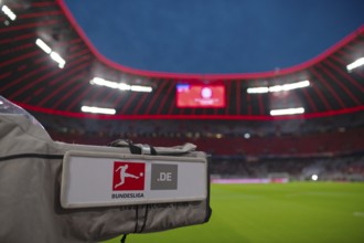 Overview, total, evening game, TV camera, logo, Bundesliga, floodlight, scoreboard, stand, blue
