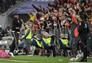 Goal cheers coach Vincent Kompany FC Bayern Munich FCB Allianz Arena, Munich, Bayern, Germany