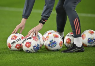 Detailed view, goalkeeper coach Michael Rechner FC Bayern Munich FCB sets Adidas Derbystar match