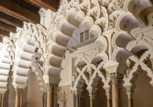 Ornate Islamic design of decorated Moorish arches, Aljafería Palace, Zaragoza, Aragon, Spain
