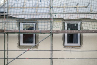 Energetic renovation of an apartment building, renovation of an old building, thermal insulation,