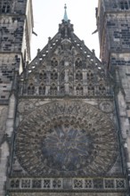 Window over the entrance portal, west façade, St. Lorenz church, Gothic, old town, Nuremberg,