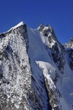 Snow-covered Aiguille Blanche de Peuterey, Pointe Helbronner viewing terrace, Chamonix-Mont-Blanc,