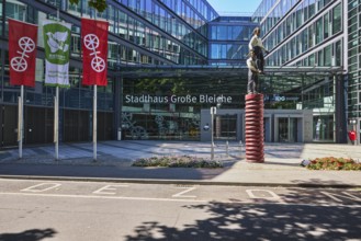 Stadthaus Große Bleiche, town hall, building, modern architecture, sculpture two men, sculptor
