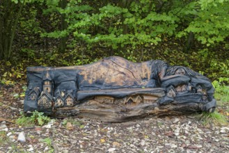 Wood sculpture Die Urschel, Pfullinger Sagenweg, stories and legends, by woodsaw artist Billy