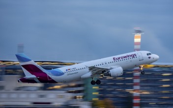 Eurowings Airbus A320, taking off from Düsseldorf Airport, North Rhine-Westphalia, Germany