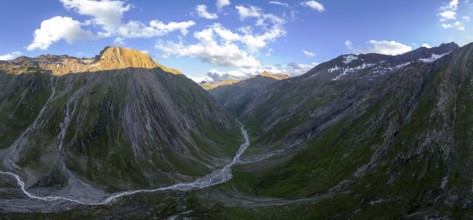 Steep Umbal Valley in the middle of the Austrian National Park Hohe Tauern, Steingrubenkopf and