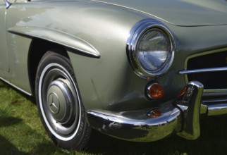 Mercedes-Benz W121 190 SL Roadster at a classic car meeting