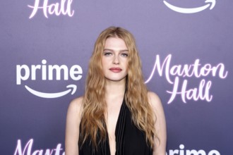 Sonja Weisser, Maxton Hall - The World Between Us Season 2, world premiere at Tempodrom Berlin, 17