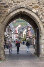 The old town of Ahrweiler, arch of the Ahrtor, city gate, city wall, Ahrhutstraße, renovated,