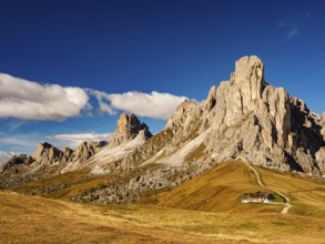 Passo di Giau, Giau Pass, in the back peaks of Ra Gusela, Nuvolau and Averau, Dolomites, Alps,