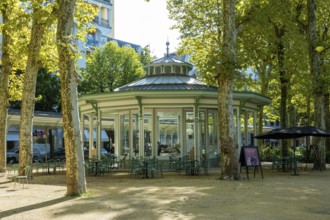 Vichy. Pavillon in Parc des sources. Source Park. Allier. Auvergne Rhone Alpes. France