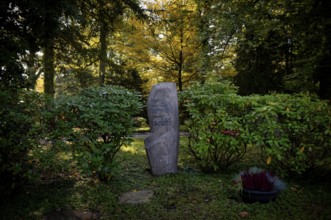 Gravesite, tomb, grave of the family Yvonne and Arnulf Klett, former mayor of Stuttgart, forest