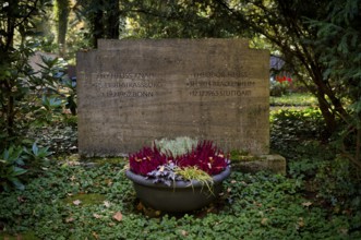 Gravesite, Tomb, Tomb of the First German Federal President, Theodor Heuss, Elly Heuss-Knapp,