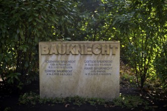 Gravesite, Gravestone, Grave of the Gottlob and Rosemarie Bauknecht family, Waldfriedhof, autumn,
