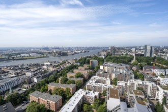 City view, view of the Elbe with Hamburg harbour and skyscraper Dancing Towers, from the tower of