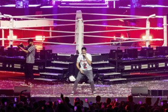 Vincent Stein (singer of the band SDP) at the Arena Tour 2025 of FiNCH in the ZAG Arena in Hanover