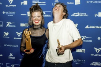 Linda Blümchen and Simon Steinhorst, winners in the Best Duo for 30 Days of Lust category at the