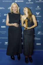 Caroline Peters and Lea Ruckpaul, winners of the Therese Giehse Award at the German Acting Award