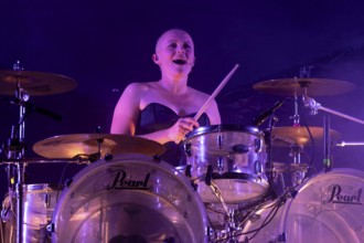 Katha Mia, drummer, Mono Inc, dark rock band, D, live on Live 2025 Tour at Columbiahalle Berlin on