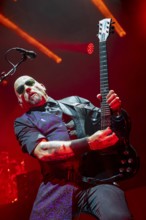 Carl Fornia, guitarist, Mono Inc., dark rock band, D, live on Live 2025 Tour at the Columbiahalle