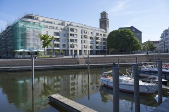 Modern residential and commercial building at the city harbour, town hall, Mülheim an der Ruhr, Rur