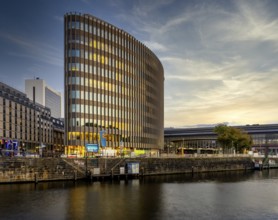 Office complex of Ernst & Young Law GmbH Rechtsanwaltsgesellschaft Steuerberatungsgesellschaft,