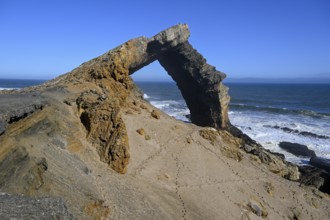 Arch rock, 55 metre high limestone arch, restricted diamond area, near Lüderitz, Karas region,