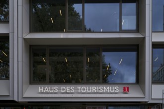 New House of Tourism, HdT, Tourist Office, Marketplace, Stuttgart, Baden-Württemberg, Germany