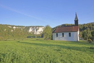 St. Agatha Chapel and landscape with rock formations, rock cliffs, rocks, Schaufelsen, Sankt,