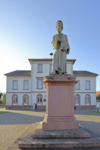 Schöffer monument at the town hall, Peter Schöffer first bookseller, publisher, entrepreneur of