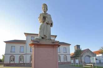 Schöffer monument at the town hall, Peter Schöffer first bookseller, publisher, entrepreneur of