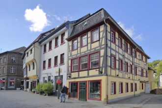 Half-timbered houses, pedestrians, Orchheimer Straße, Bad Münstereifel, Ahrgebirge, Eifel, North