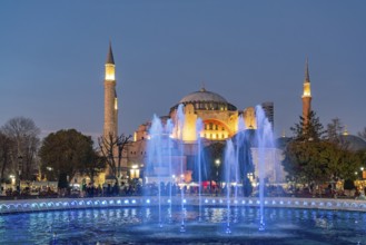 Fountain in front of the Hagia Sophia mosque at dusk, Istanbul, Turkey