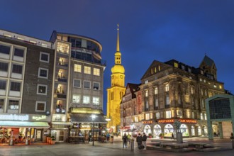 Alter Markt and St Reinoldi Protestant Church at dusk, Dortmund, North Rhine-Westphalia, Germany
