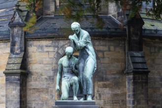 Memorial to the fallen in front of the Martin Luther Church, Martin-Luther-Platz, Neustadt,